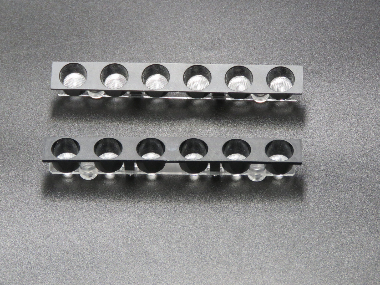 12 mm 24 Grad magnetische lineare Lichtlinsen Hersteller von LED-Optiklinsen (4）