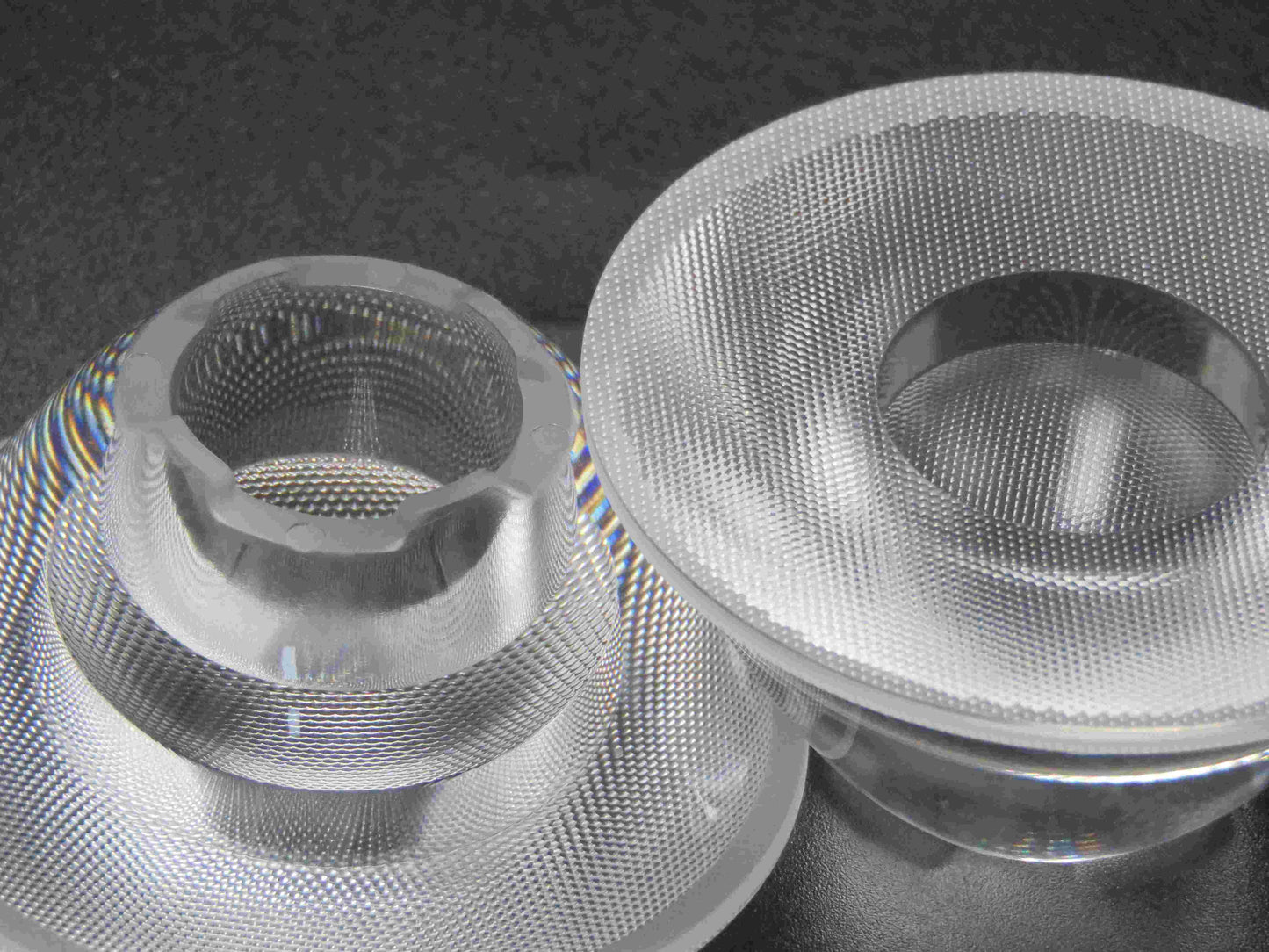 商業照明光学COBは62mm15度の丸いプラスチックレンズ供給を導きました
