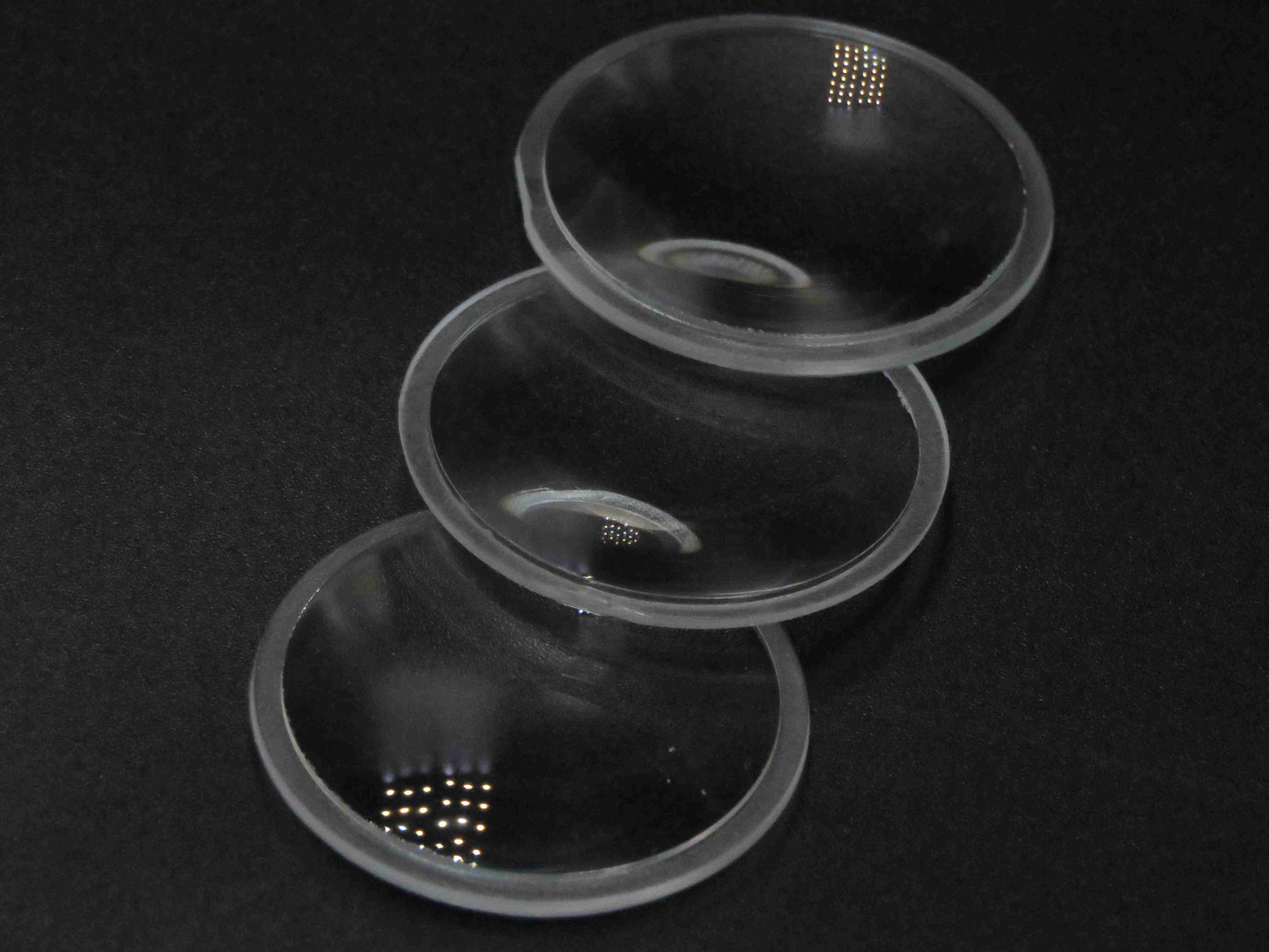Továrna na zakázkové čiré PMMA kulaté sférické bikonvexní zvětšovací čočky