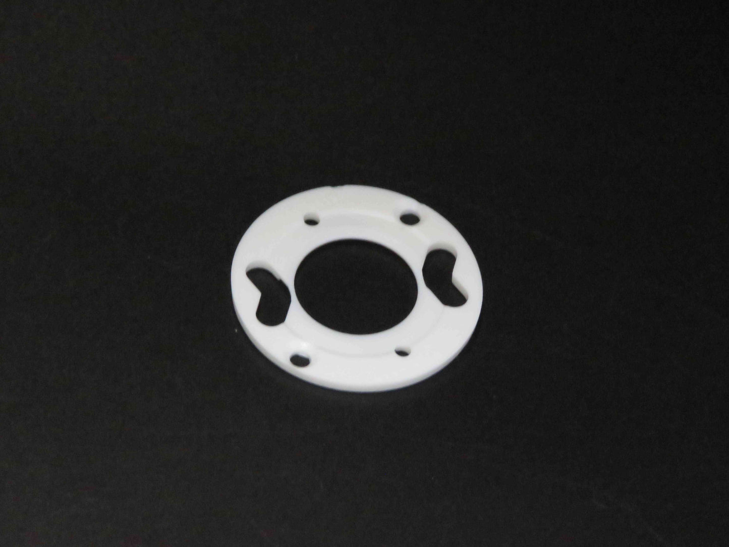 工場はCOBチップ用のCOBレンズコネクタランプホルダーソケットを製造しています