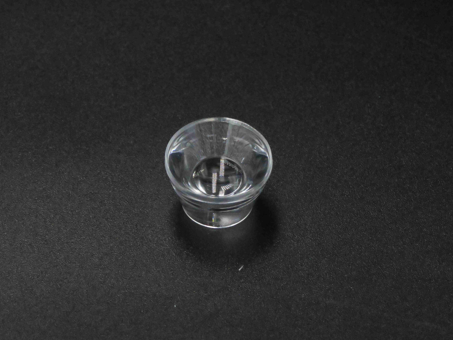 PMMA Led-linssi 20.8 mm taskulamppulinssi suuritehoinen 6-60 asteen optinen linssi valmistaa